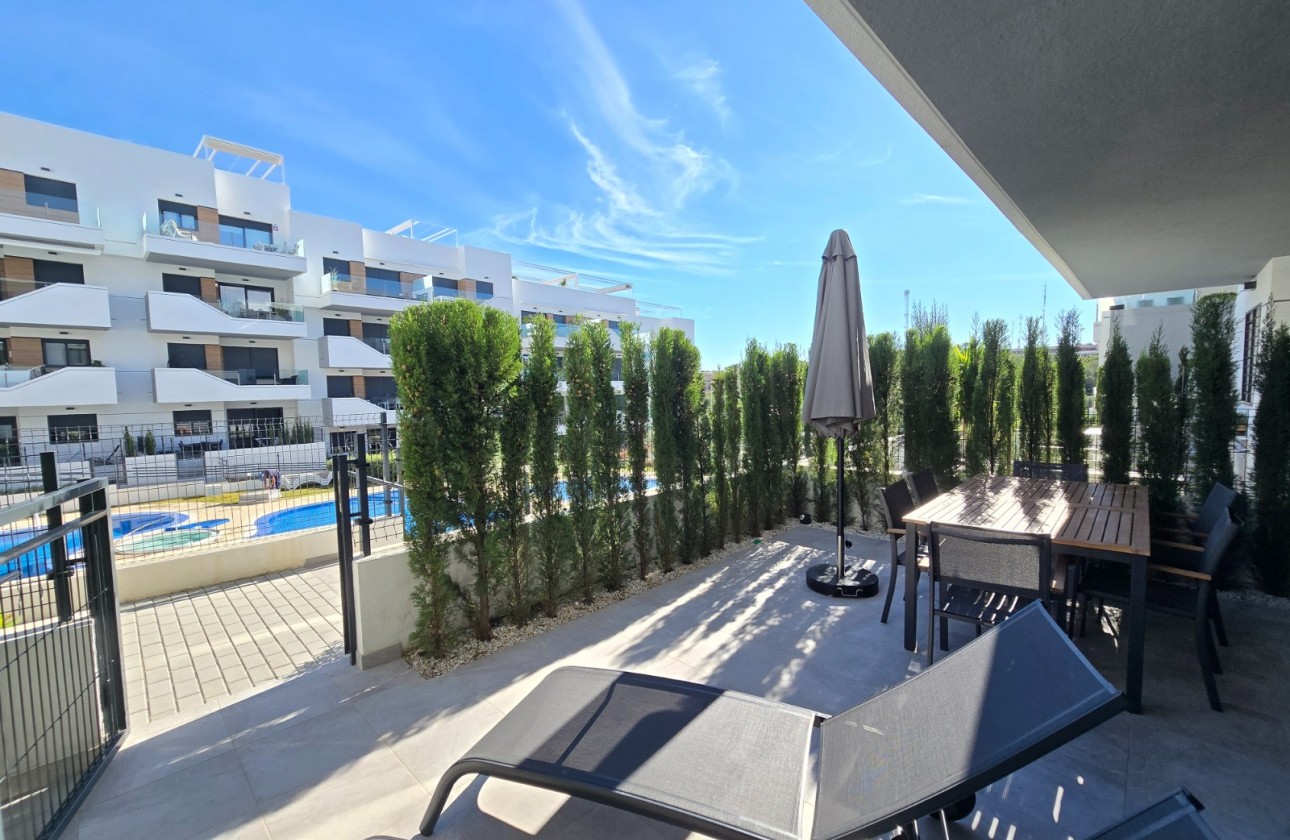 Odsprzedaż - Apartment - Orihuela Costa - Villamartín