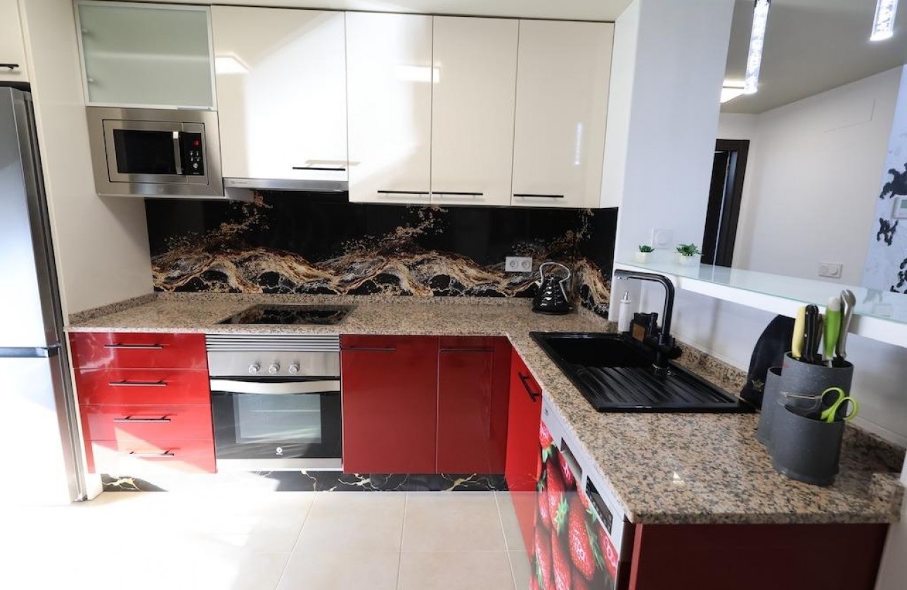 Odsprzedaż - Apartment - Orihuela Costa - Villamartín