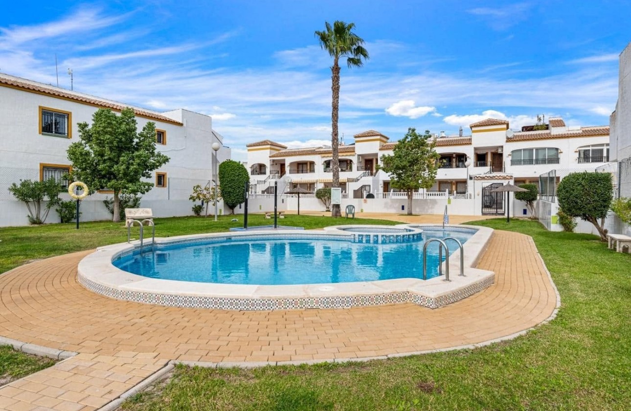Odsprzedaż - Apartment - Orihuela - Vistabella Golf