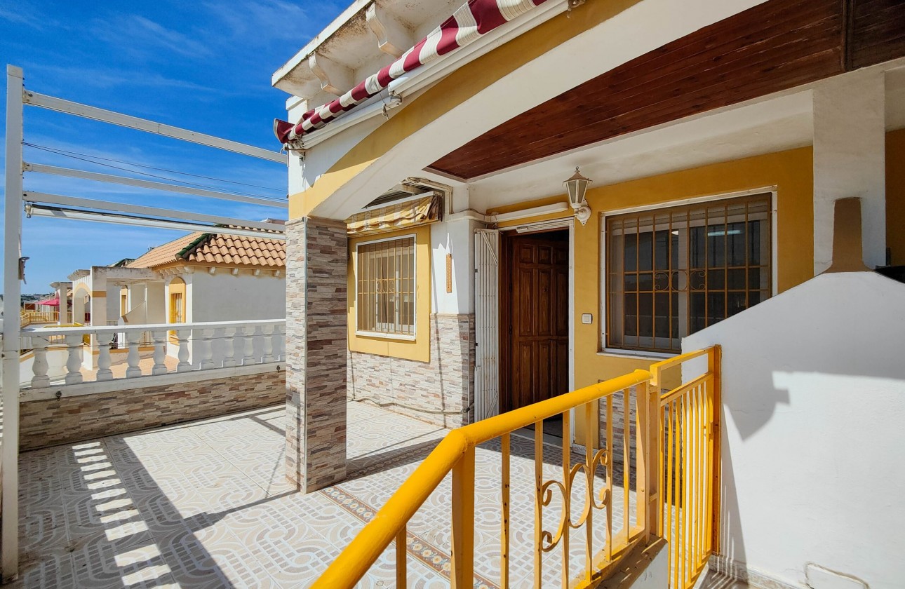 Odsprzedaż - Apartment - Torrevieja - La Siesta - El Salado -  Torreta