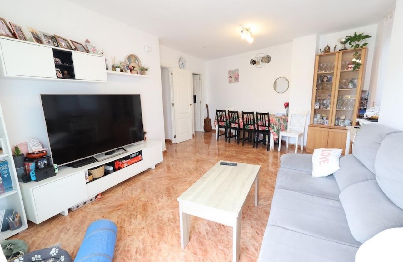 Odsprzedaż - Apartment - Torrevieja - La Siesta - El Salado -  Torreta