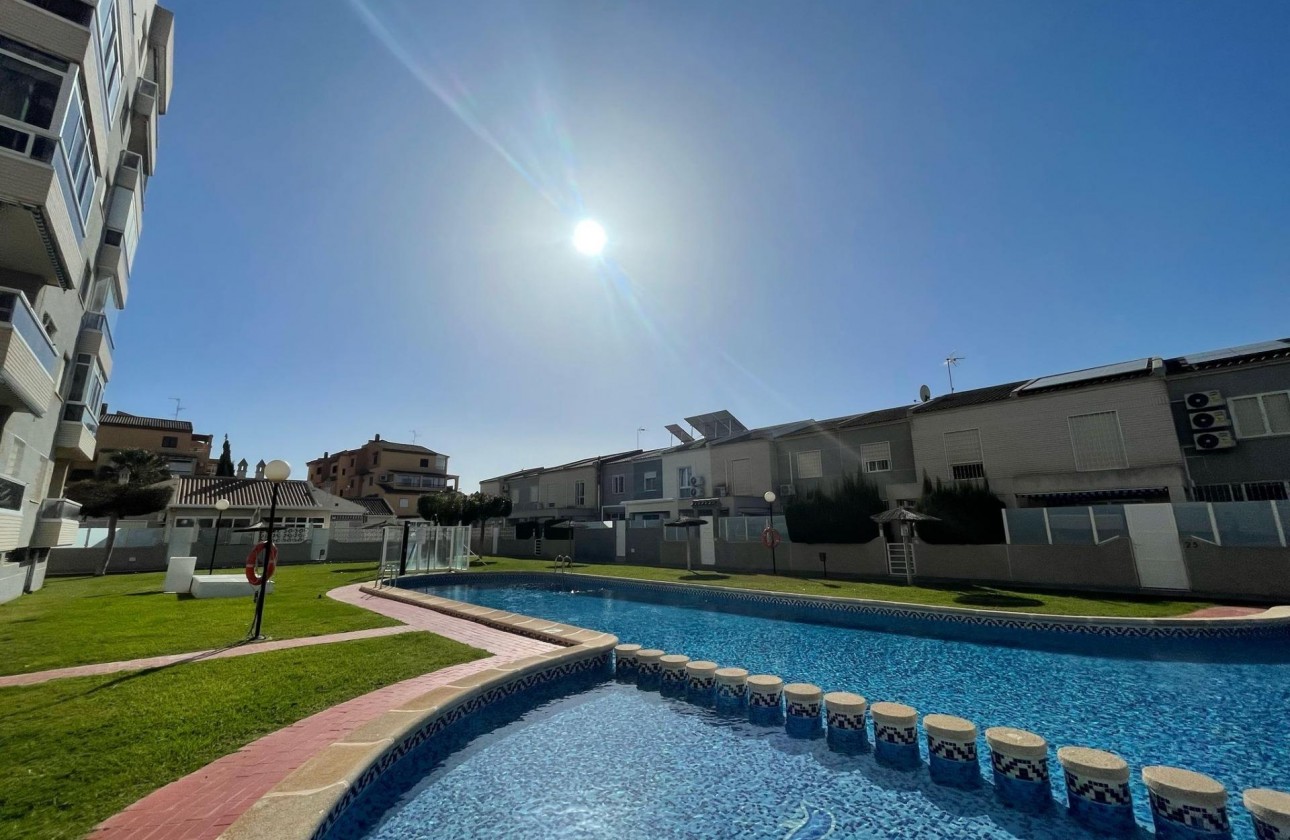 Odsprzedaż - Apartment - Torrevieja - Nueva Torrevieja - Aguas Nuevas