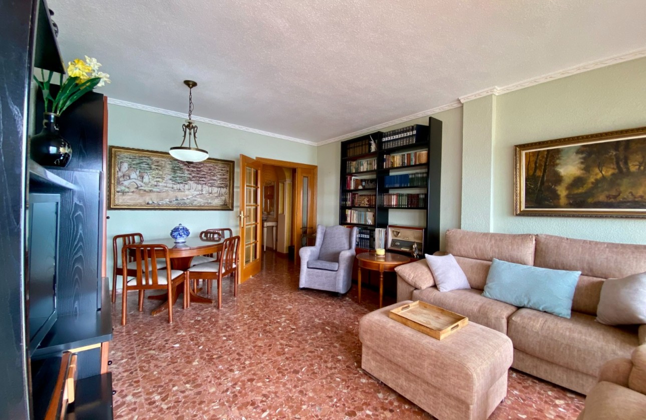 Odsprzedaż - Apartment - Torrevieja - Playa del Cura