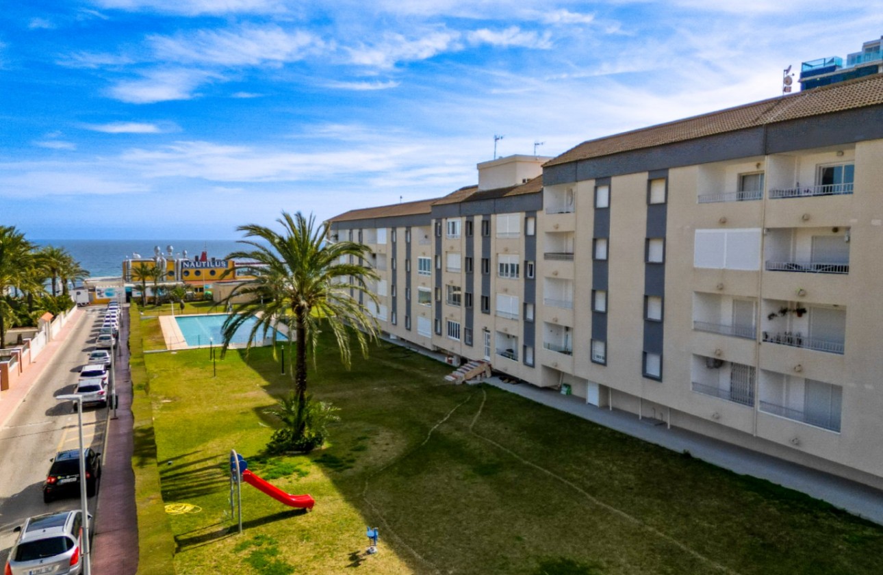 Odsprzedaż - Apartment - Torrevieja - Punta Prima