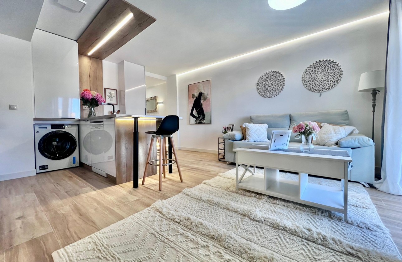 Odsprzedaż - Apartment - Torrevieja - Punta Prima