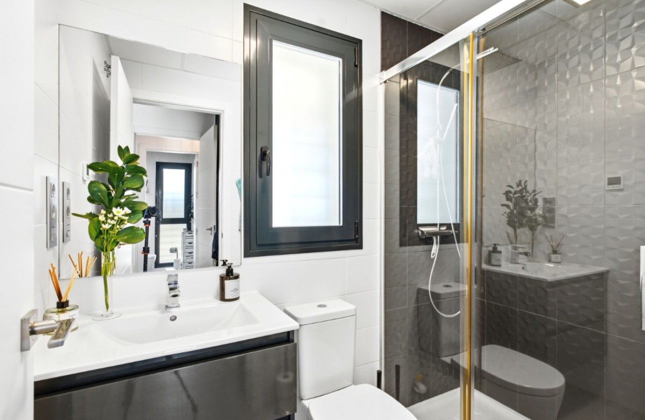 Odsprzedaż - Apartment - Torrevieja - Punta Prima
