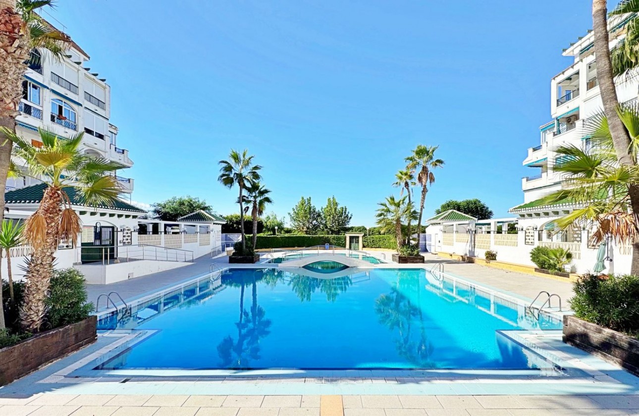 Odsprzedaż - Apartment - Torrevieja - Torrelamata - La Mata