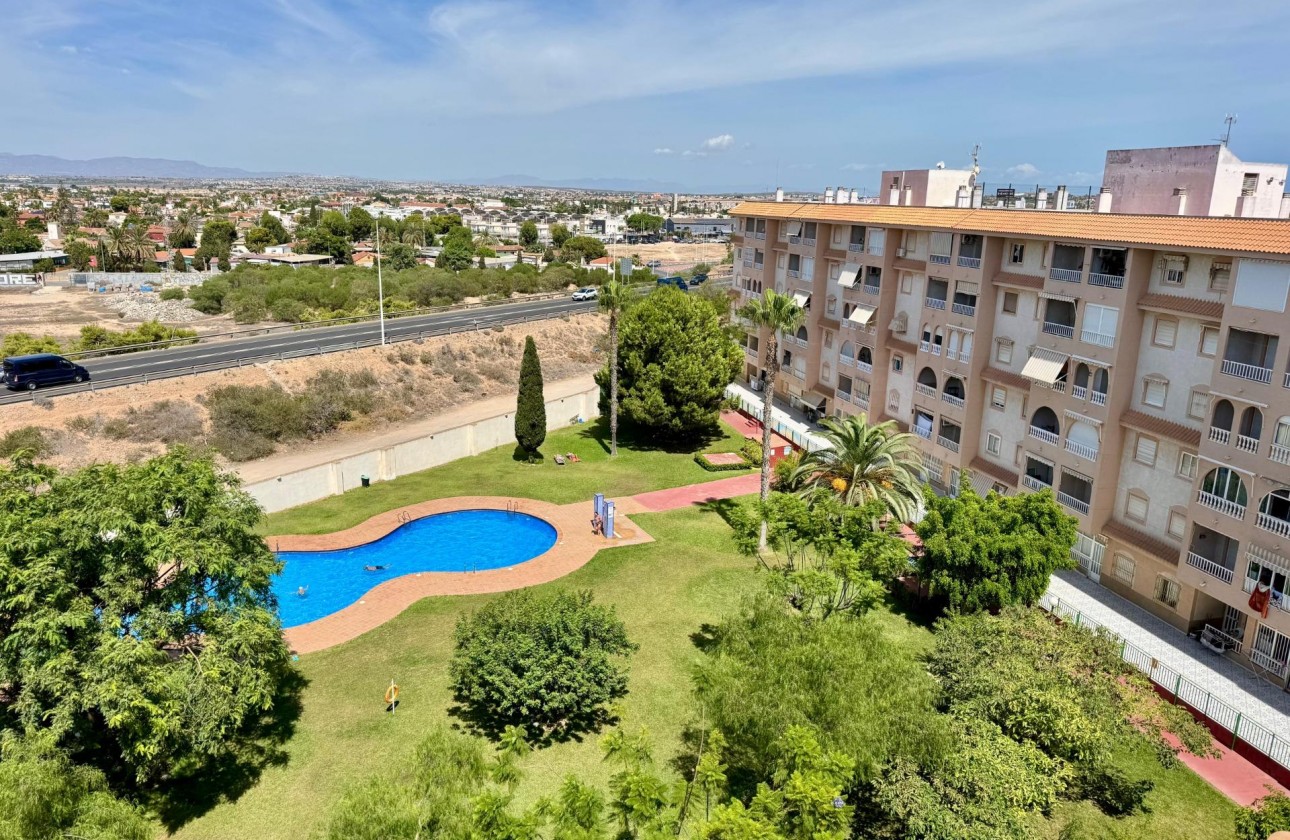 Odsprzedaż - Apartment - Torrevieja