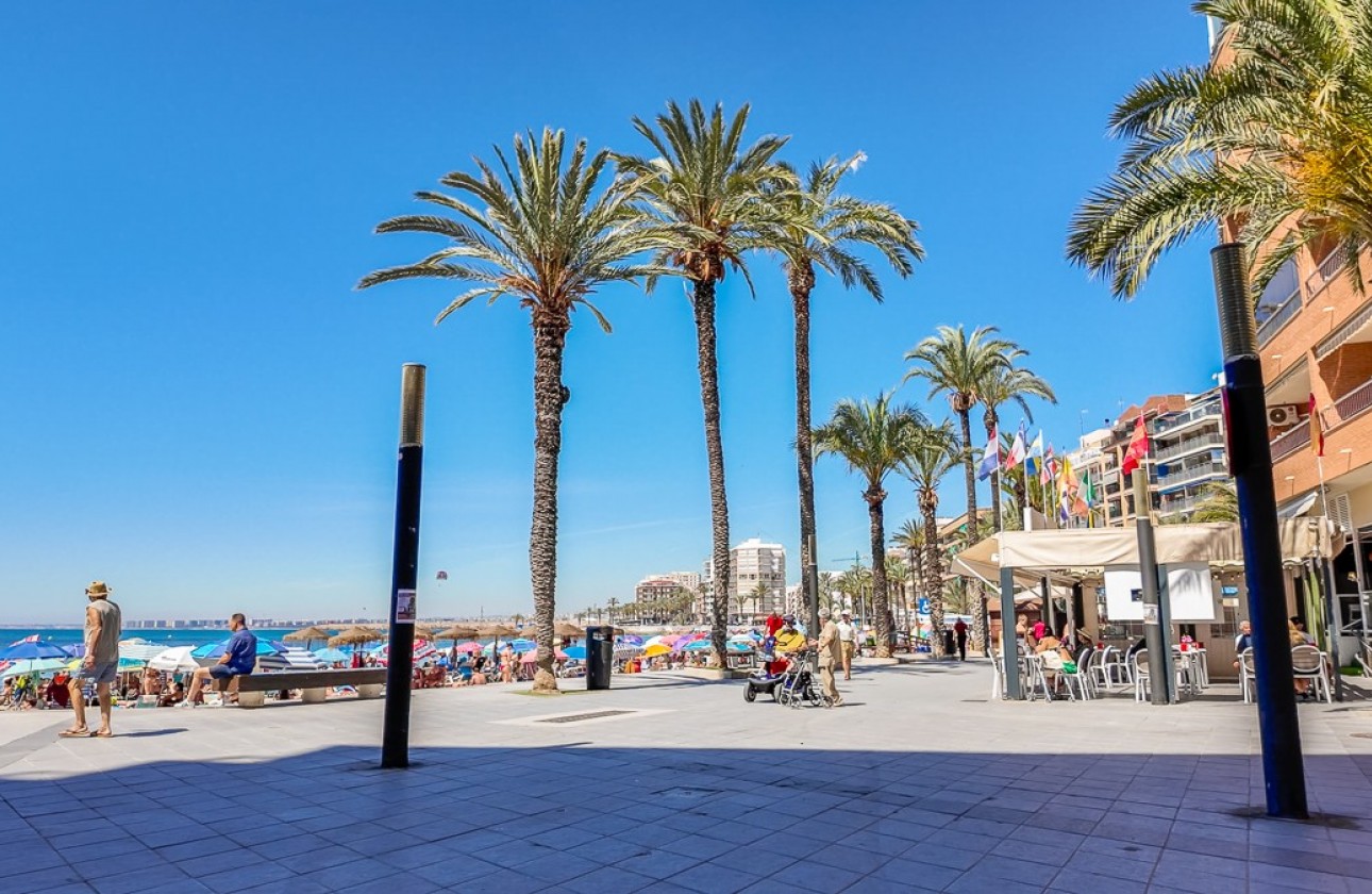 Odsprzedaż - Apartment - Torrevieja