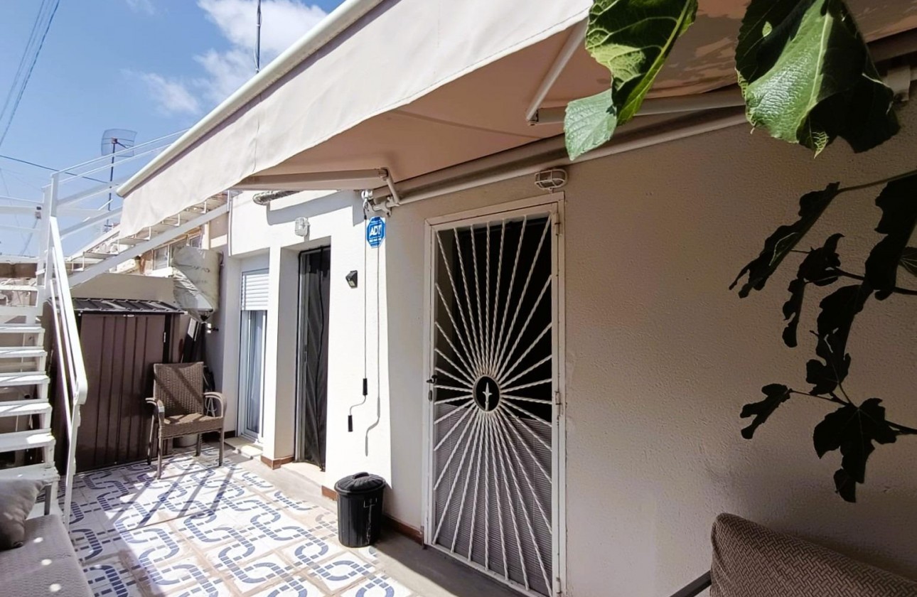 Odsprzedaż - Bungalow - Torrevieja - La Siesta - El Salado -  Torreta