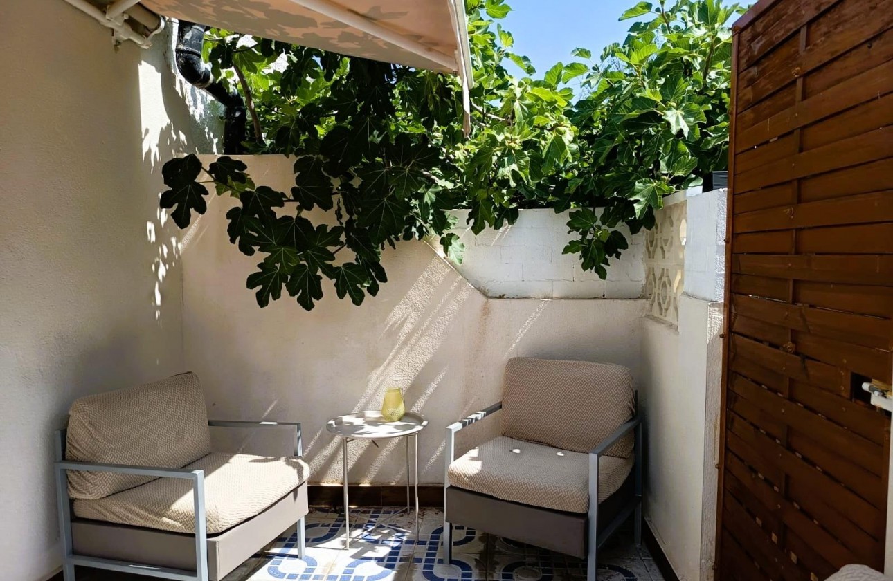 Odsprzedaż - Bungalow - Torrevieja - La Siesta - El Salado -  Torreta