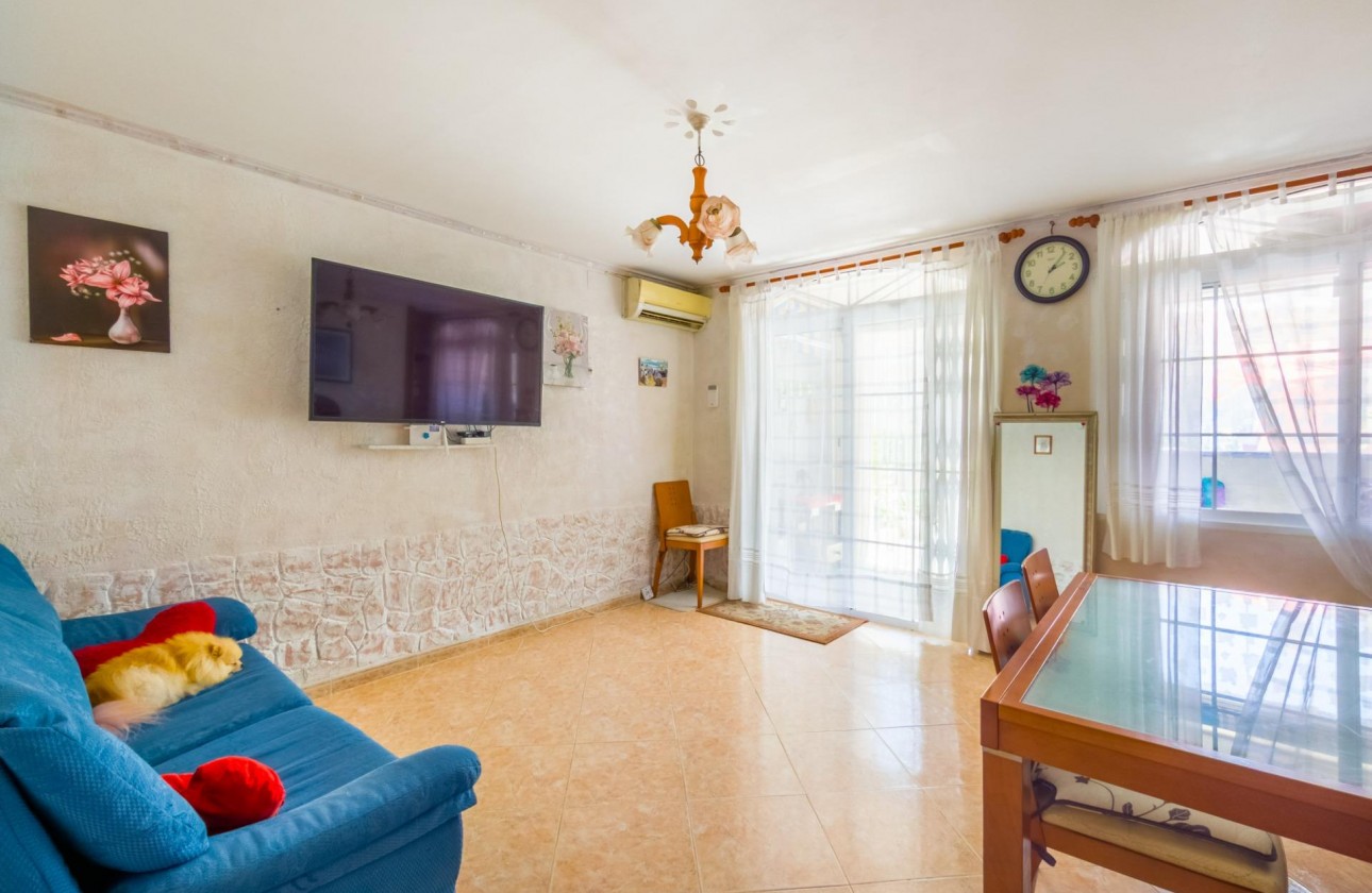 Odsprzedaż - Bungalow - Torrevieja - La Siesta - El Salado -  Torreta