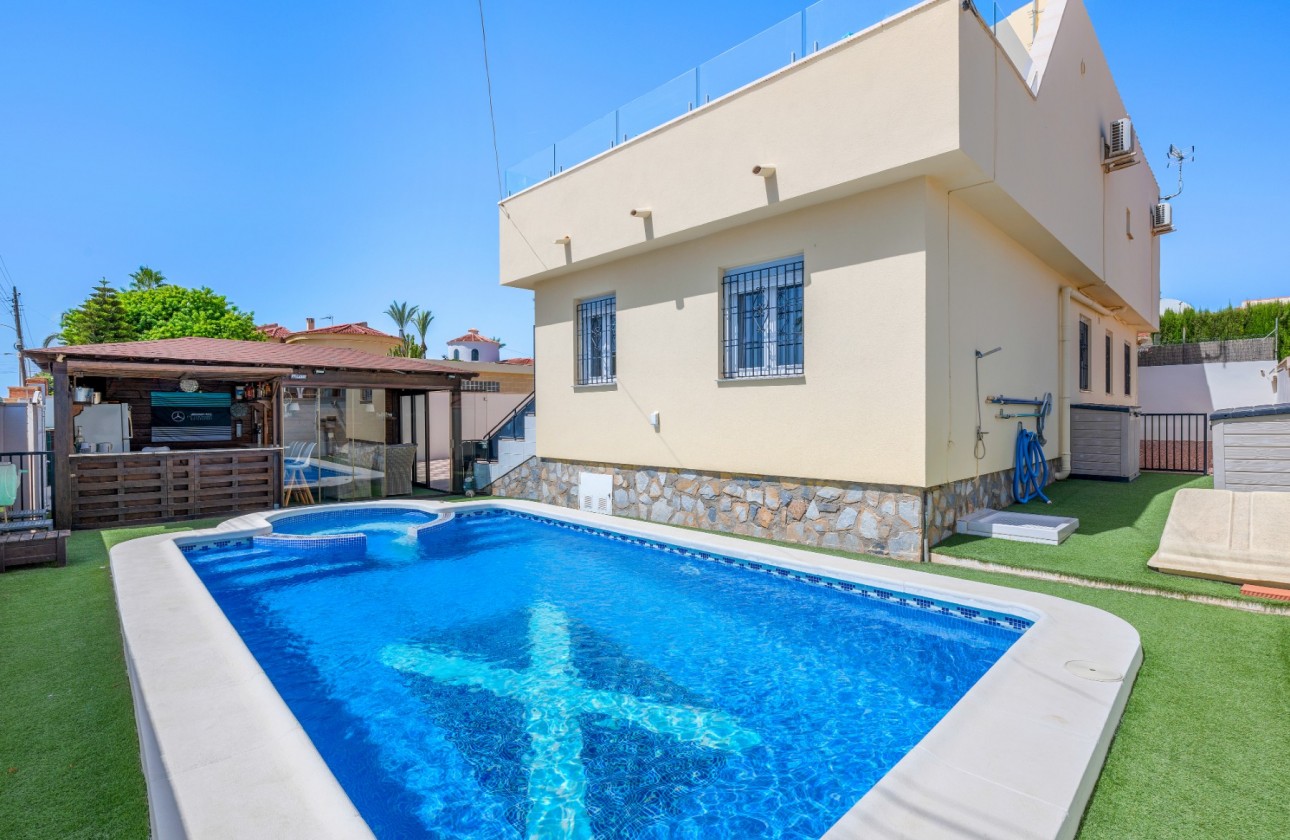 Odsprzedaż - Detached Villa - Ciudad Quesada - Center