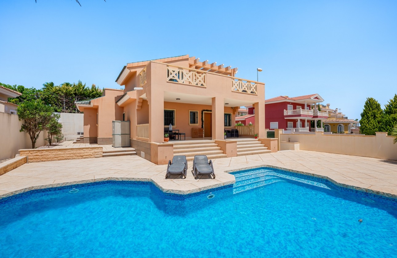 Odsprzedaż - Detached Villa - Ciudad Quesada