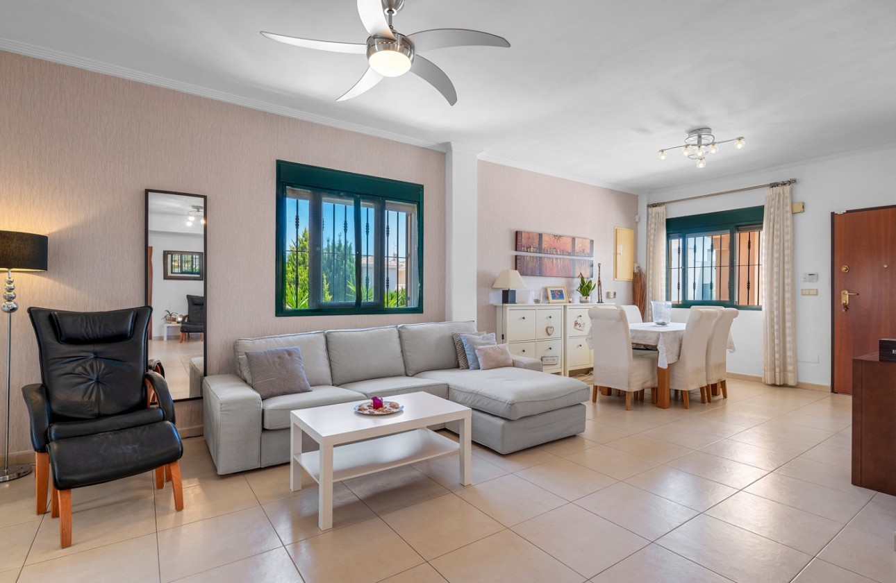 Odsprzedaż - Detached Villa - Ciudad Quesada