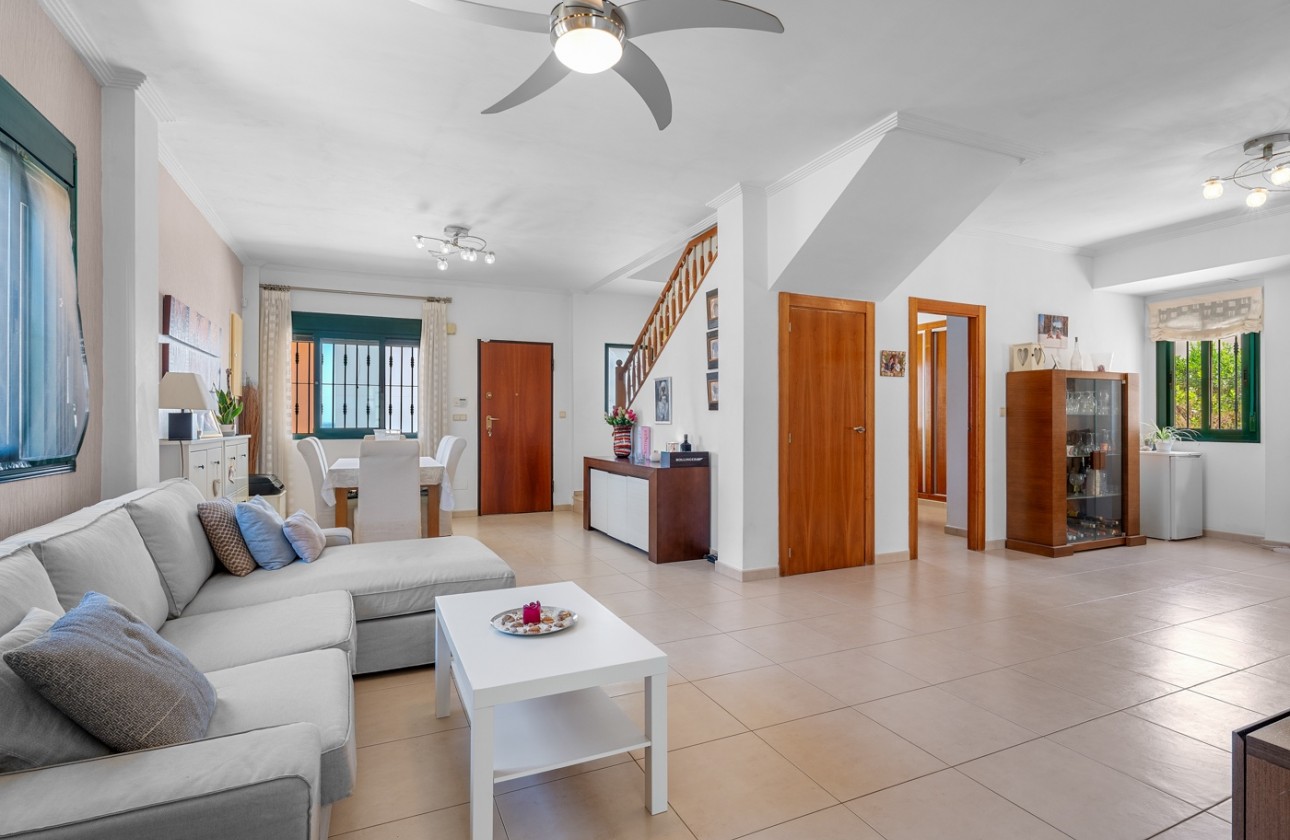 Odsprzedaż - Detached Villa - Ciudad Quesada