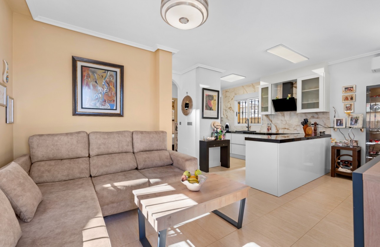 Odsprzedaż - Detached Villa - Guardamar del Segura - El Raso