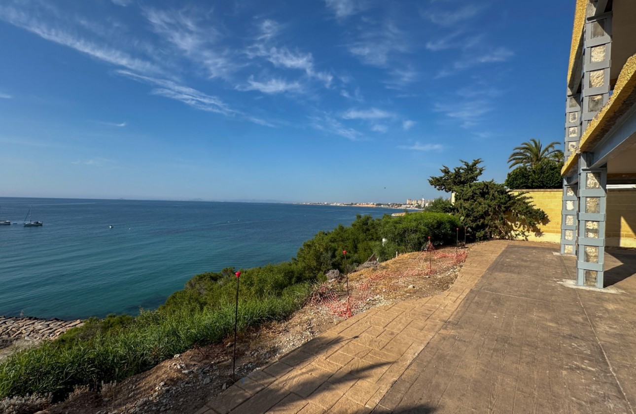 Odsprzedaż - Detached Villa - Orihuela Costa - Cabo Roig