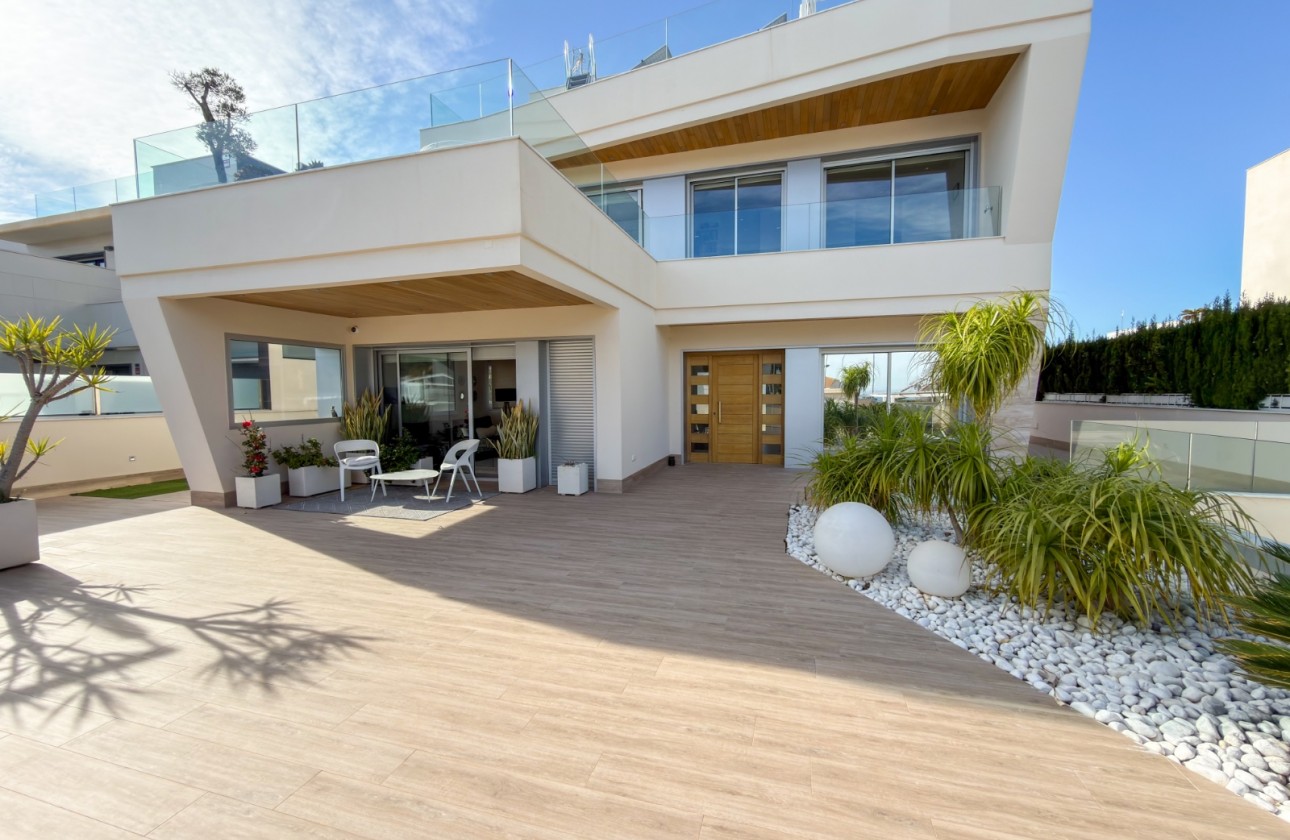 Odsprzedaż - Detached Villa - Orihuela Costa - Campoamor