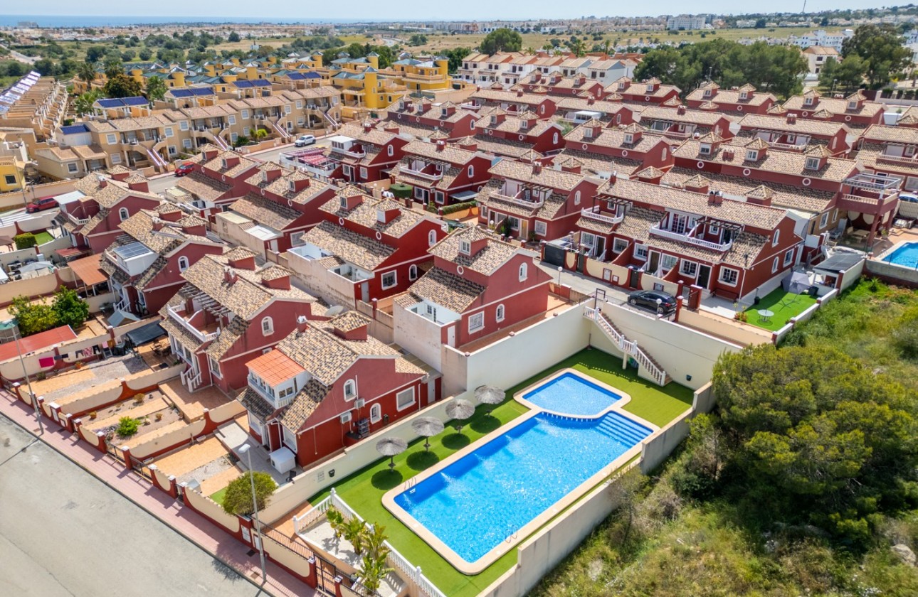 Odsprzedaż - Detached Villa - Orihuela Costa - Villamartín