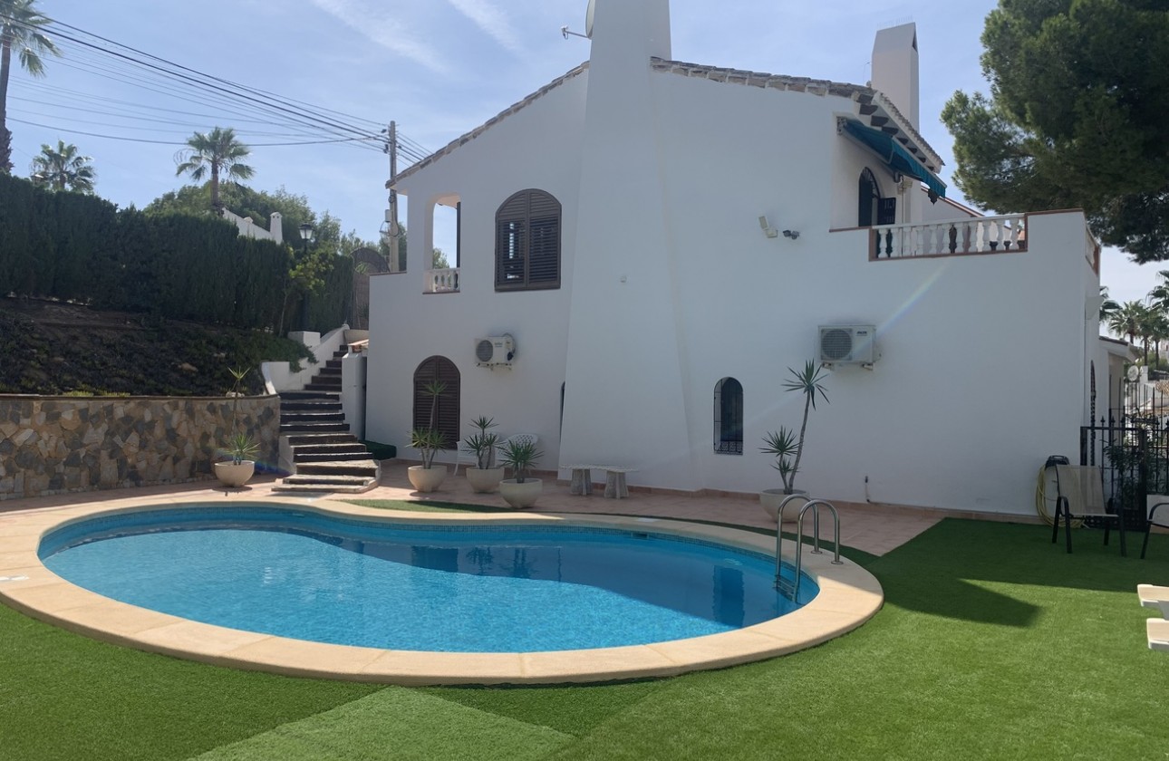Odsprzedaż - Detached Villa - Orihuela Costa - Villamartín