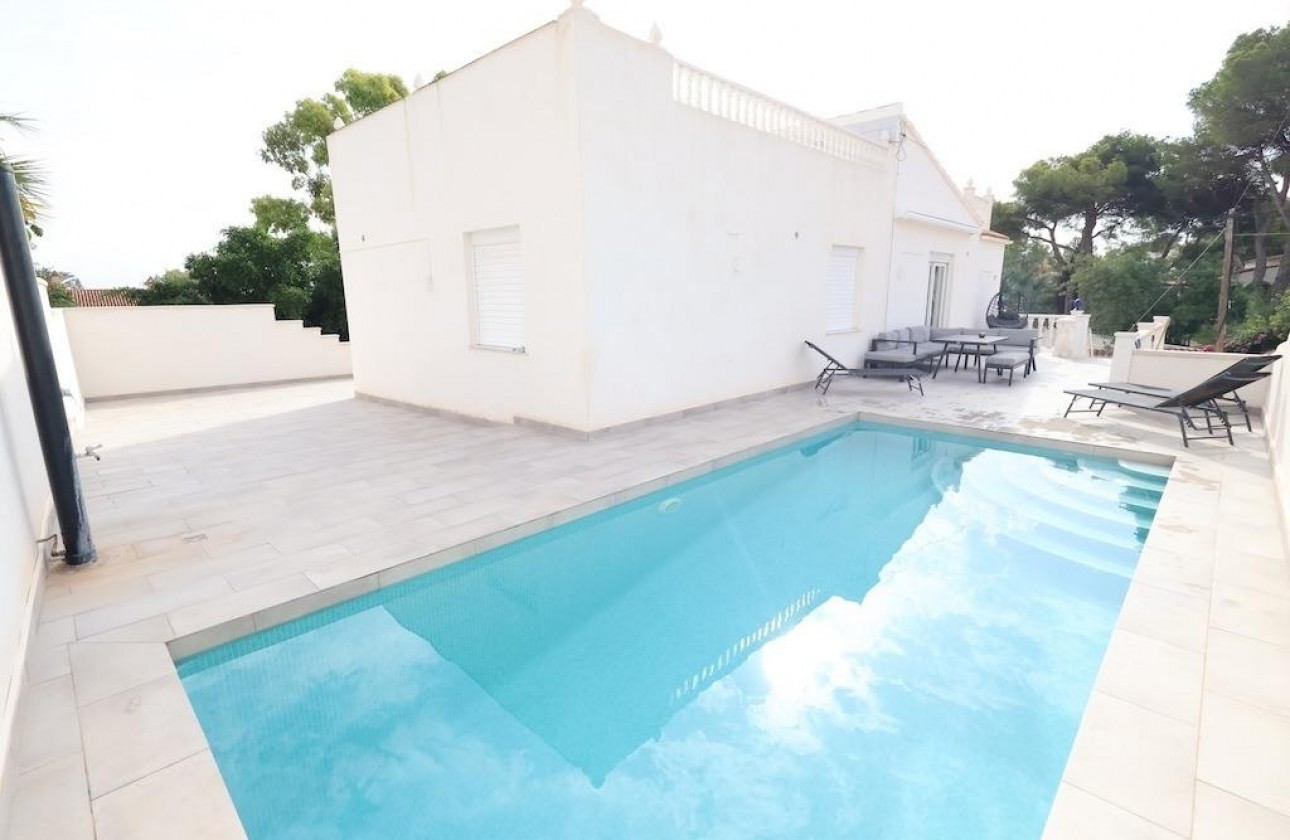 Odsprzedaż - Detached Villa - Torrevieja - Los Balcones - Los Altos del Edén