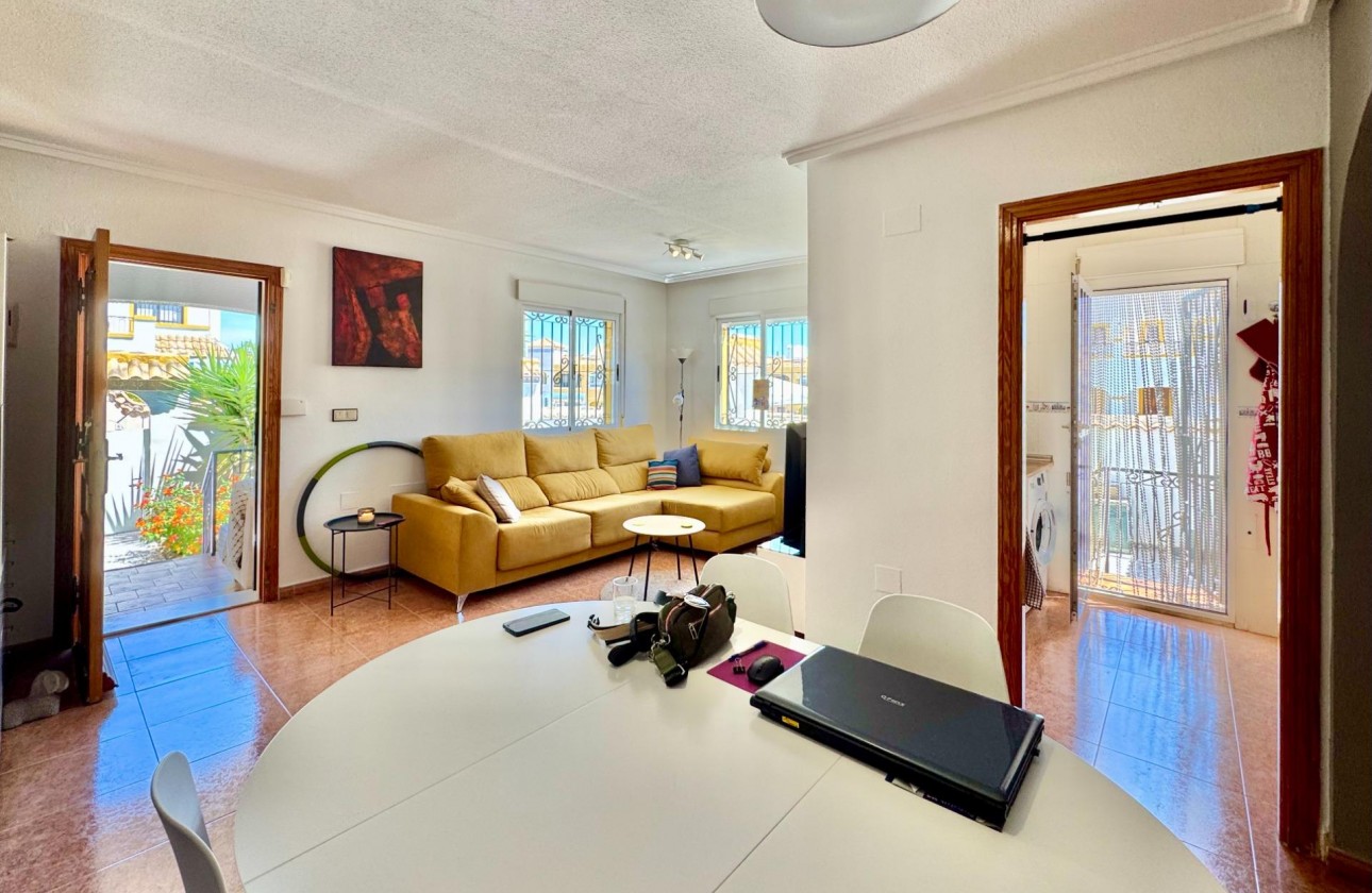 Odsprzedaż - House - Orihuela Costa - Los Altos