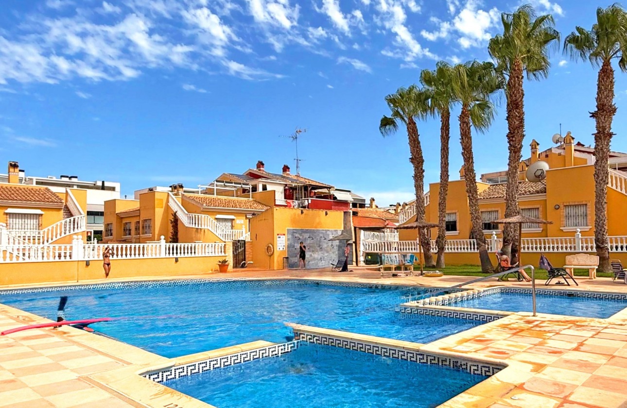 Odsprzedaż - Kamienica - Torrevieja - La Siesta - El Salado -  Torreta