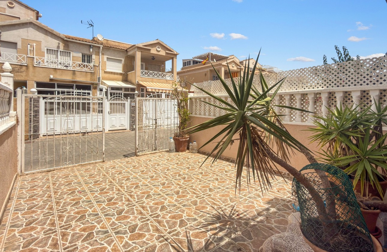 Odsprzedaż - Kamienica - Torrevieja