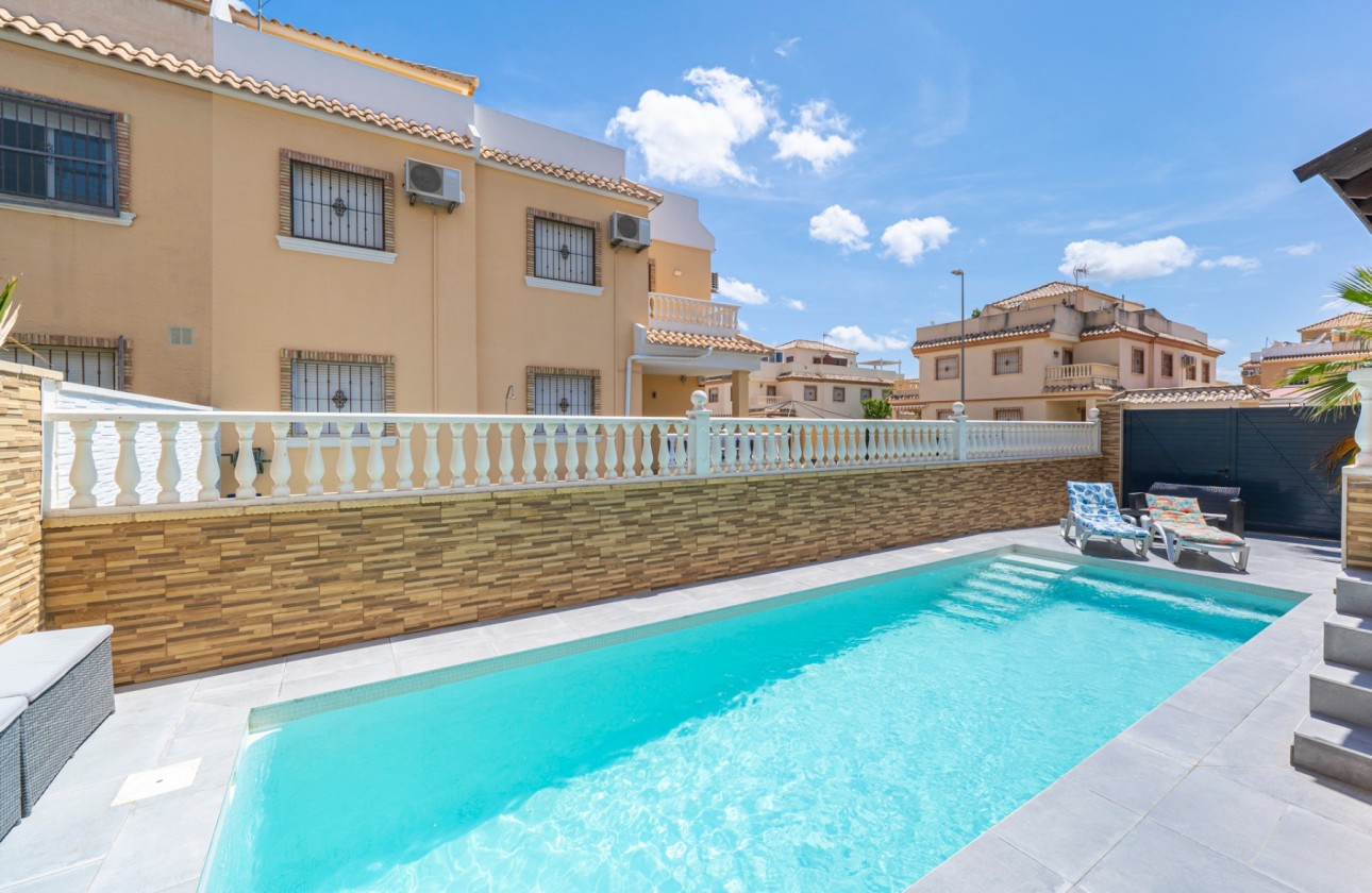 Odsprzedaż - Semi Detached Villa - Ciudad Quesada
