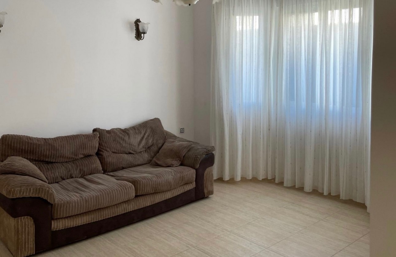 Odsprzedaż - Semi Detached Villa - Orihuela Costa - Villamartín