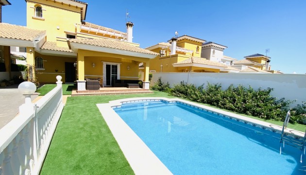 отдельная вилла - Перепродажа - Orihuela Costa - Cabo Roig