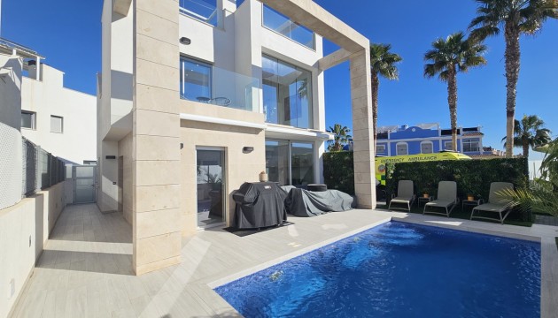 отдельная вилла - Перепродажа - Orihuela Costa - Cabo Roig