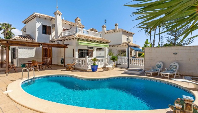 отдельная вилла - Перепродажа - Orihuela Costa - La Zenia