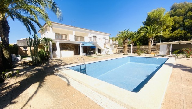 отдельная вилла - Перепродажа - Orihuela Costa - La Zenia