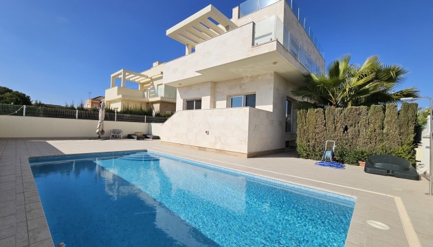 отдельная вилла - Перепродажа - Orihuela Costa - La Zenia