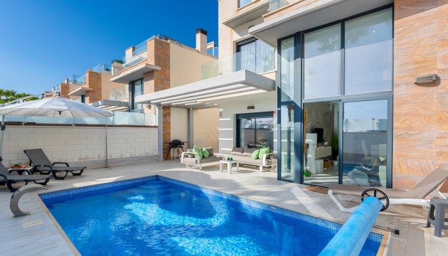 отдельная вилла - Перепродажа - Orihuela Costa - Lomas de Cabo Roig