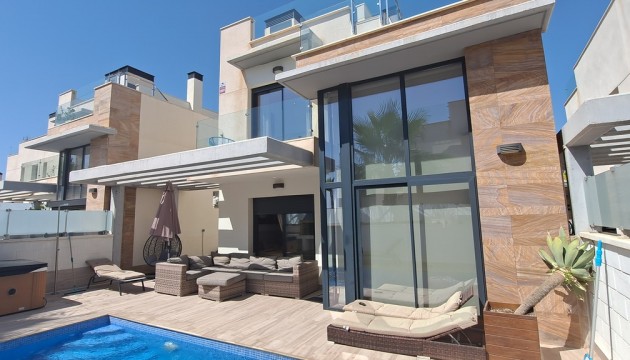 отдельная вилла - Перепродажа - Orihuela Costa - Lomas de Cabo Roig