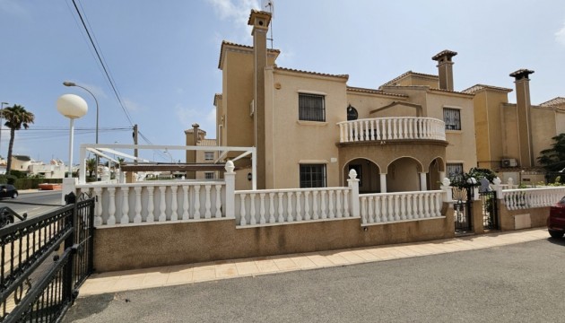 отдельная вилла - Перепродажа - Orihuela Costa - Orihuela Costa