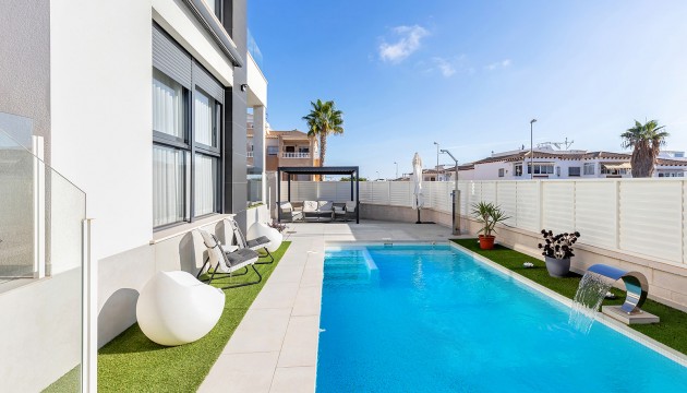 отдельная вилла - Перепродажа - Orihuela Costa - Orihuela Costa