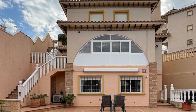 отдельная вилла - Перепродажа - Orihuela Costa - Orihuela Costa