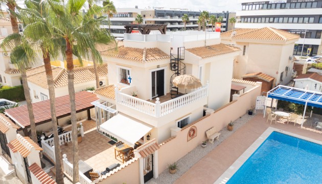 отдельная вилла - Перепродажа - Orihuela Costa - Playa Flamenca