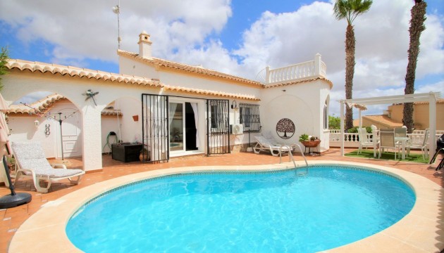 отдельная вилла - Перепродажа - Orihuela Costa - Villamartín