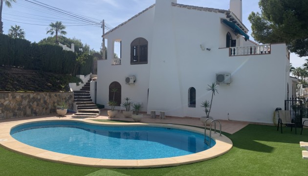 отдельная вилла - Перепродажа - Orihuela Costa - Villamartín