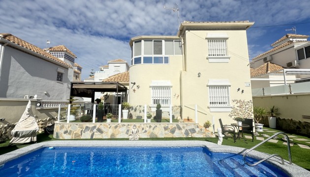 отдельная вилла - Перепродажа - Orihuela Costa - Villamartín