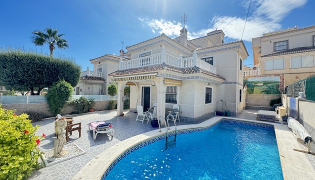 отдельная вилла - Перепродажа - Orihuela Costa - Villamartín