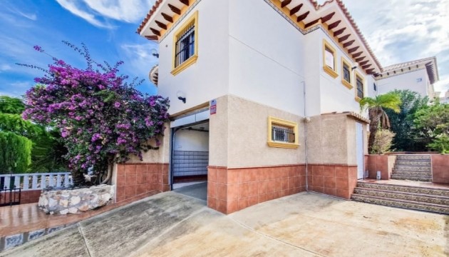 отдельная вилла - Перепродажа - Orihuela Costa - Villamartín