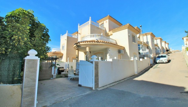 отдельная вилла - Перепродажа - Orihuela Costa - Villamartín