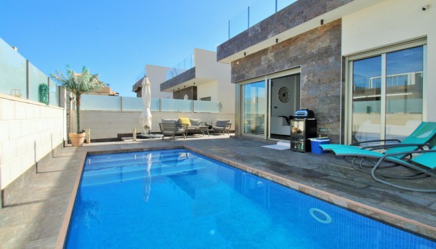 отдельная вилла - Перепродажа - Orihuela Costa - Villamartín