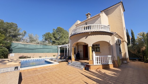 отдельная вилла - Перепродажа - Orihuela Costa - Villamartín
